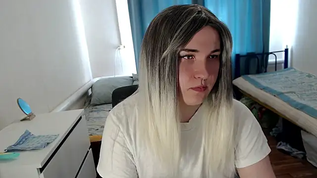 EvaMiron online show from 04/08/26, 08:38