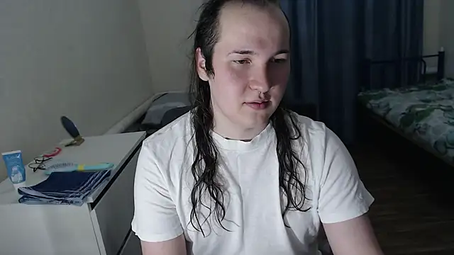 Snapshot of EvaMiron chatting on 01/10/26, 02:34 EvaMiron online show from 01/10/26, 02:34