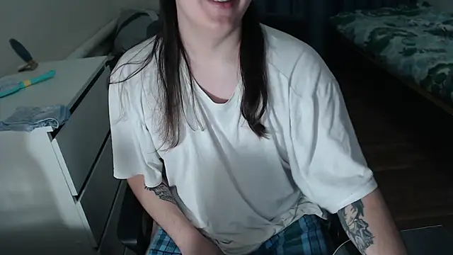 EvaMiron online show from 11/29/25, 11:32