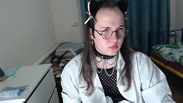 EvaMiron online show from 10/21/25, 02:16