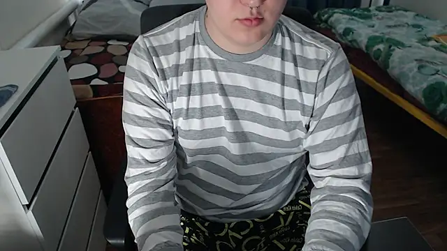 EvaMiron online show from 10/02/25, 09:23