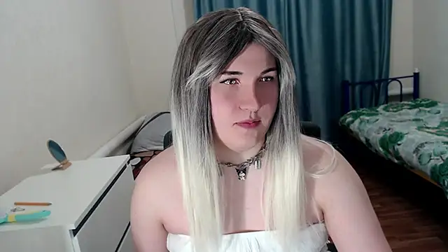 EvaMiron online show from 03/19/26, 04:51