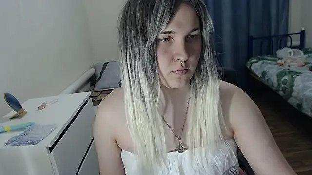 Snapshot of EvaMiron chatting on 02/27/26, 10:09 EvaMiron online show from 02/27/26, 10:09