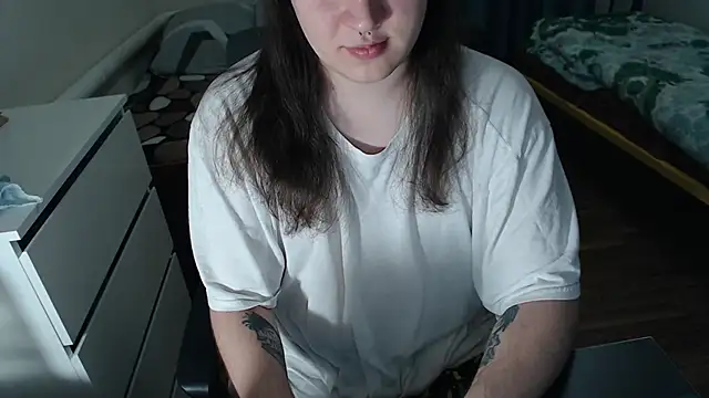 EvaMiron online show from 11/02/25, 05:40