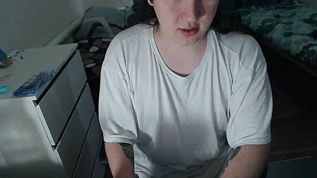 EvaMiron online show from 11/17/25, 07:01