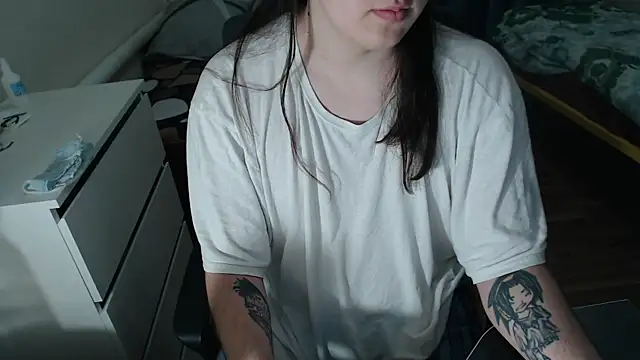 EvaMiron online show from 11/11/25, 11:31