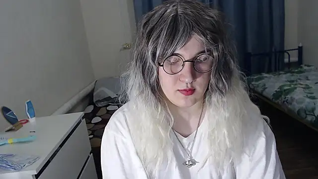 Snapshot of EvaMiron chatting on 01/07/26, 06:35 EvaMiron online show from 01/07/26, 06:35