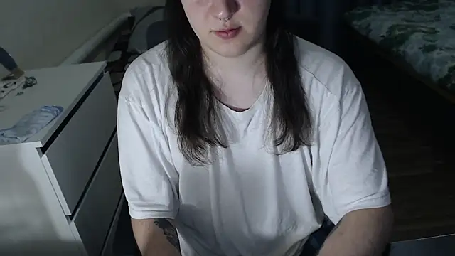 EvaMiron online show from 11/23/25, 06:29