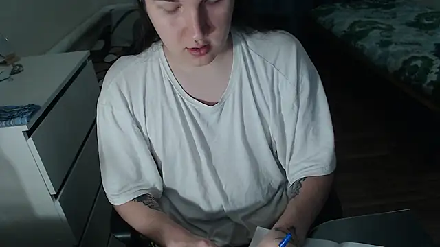 EvaMiron online show from 11/22/25, 10:36