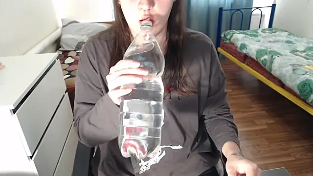 EvaMiron online show from 09/23/25, 10:22