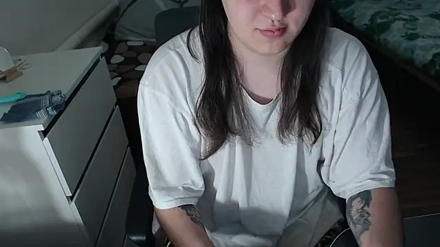 EvaMiron online show from 11/15/25, 08:29