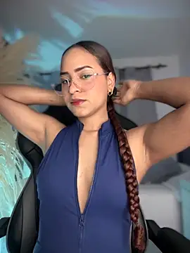 gretta kler1 online show from 11/25/25, 10:21