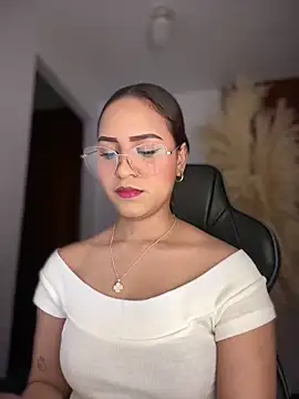 gretta kler1 online show from 01/06/26, 09:41