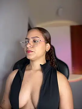 Snapshot of gretta_kler1 chatting on 03/05/25, 02:14 gretta kler1 online show from 03/05/25, 02:14