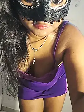 Snapshot of FANTASY_QUEEN_07 chatting on 06/14/26, 02:24 FANTASY QUEEN 07 online show from 06/14/26, 02:24