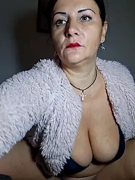 anaaamariaaaa online show from 10/28/25, 11:20