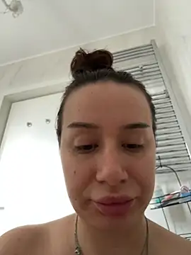 deliaroyal online show from 03/27/26, 01:34