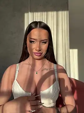 deliaroyal online show from 03/21/25, 03:46