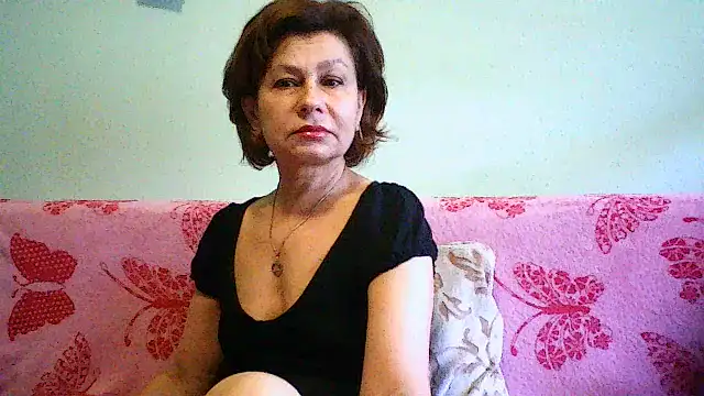 Snapshot of Mat_Elenore chatting on 06/19/26, 05:35 Mat Elenore online show from 06/19/26, 05:35