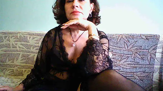 Snapshot of Mat_Elenore chatting on 03/22/25, 06:33 Mat Elenore online show from 03/22/25, 06:33
