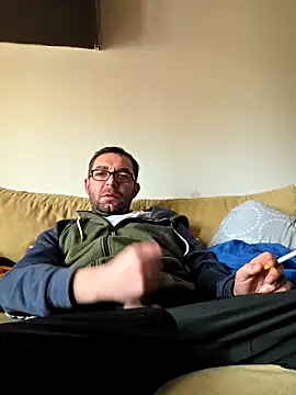 Snapshot of crissbadboy chatting on 02/04/26, 09:37 crissbadboy online show from 02/04/26, 09:37