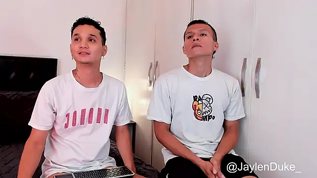 Snapshot of jaylen_and_duke chatting on 02/10/26, 11:09 jaylen and duke online show from 02/10/26, 11:09