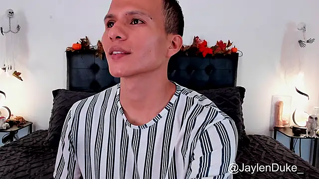 Snapshot of jaylen_and_duke chatting on 10/29/25, 11:09 jaylen and duke online show from 10/29/25, 11:09