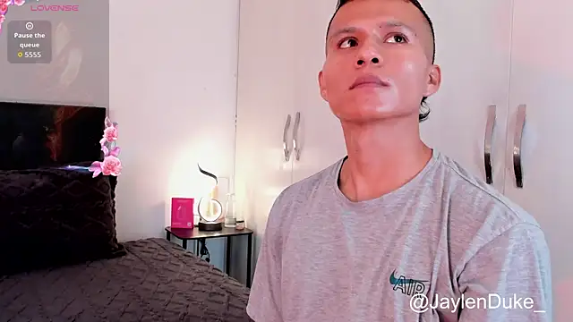 Snapshot of jaylen_and_duke chatting on 02/24/26, 11:11 jaylen and duke online show from 02/24/26, 11:11