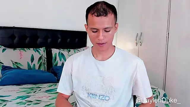 Snapshot of jaylen_and_duke chatting on 12/01/25, 11:22 jaylen and duke online show from 12/01/25, 11:22