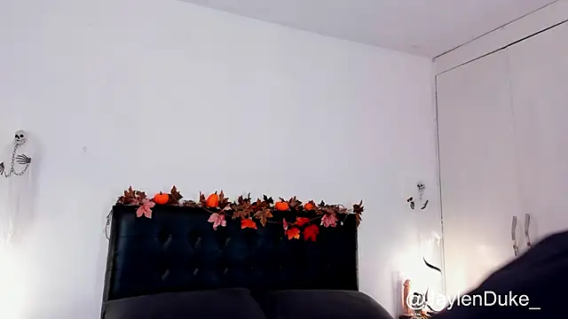 Snapshot of jaylen_and_duke chatting on 10/23/25, 11:09 jaylen and duke online show from 10/23/25, 11:09