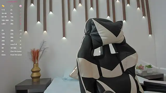 megan cooper28 online show from 11/08/25, 12:20