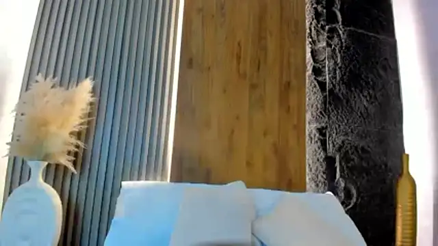 megan cooper28 online show from 10/23/25, 12:26