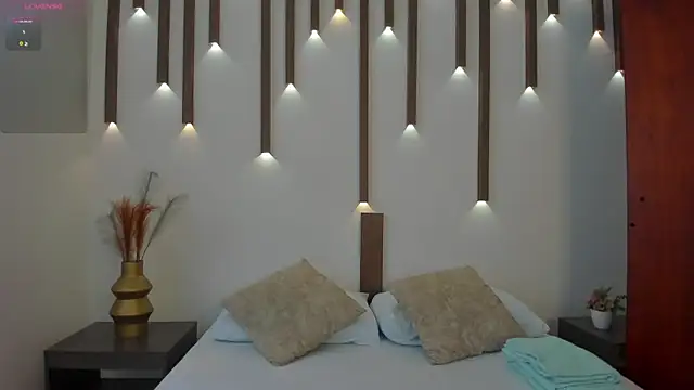 megan cooper28 online show from 10/25/25, 07:14