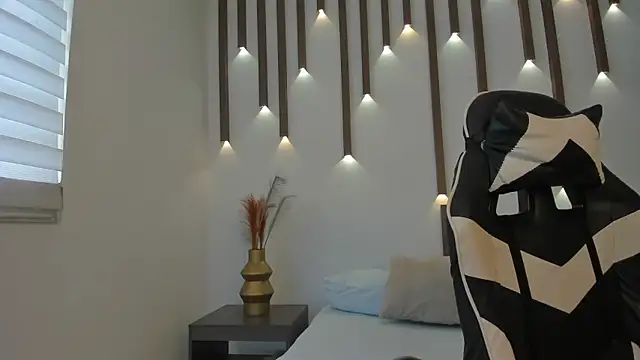 megan cooper28 online show from 12/05/25, 07:45