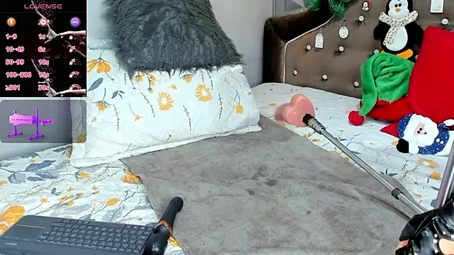 AnahiKoenig online show from 12/14/25, 08:09