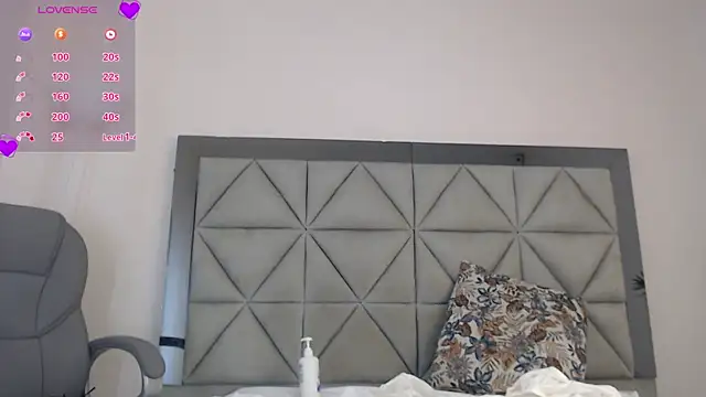 genesis moretz online show from 05/06/26, 10:41