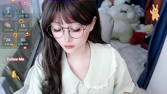 Snapshot of Sweet-18wanwan chatting on 05/20/26, 04:04 Sweet-18wanwan online show from 05/20/26, 04:04