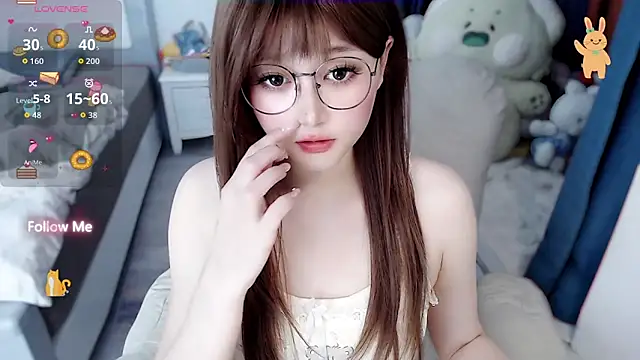 Snapshot of Sweet-18wanwan chatting on 05/23/26, 05:01 Sweet-18wanwan online show from 05/23/26, 05:01