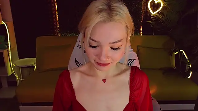 Snapshot of SandraBoyl chatting on 02/05/25, 01:26 SandraBoyl online show from 02/05/25, 01:26