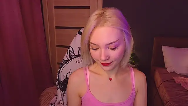 Snapshot of SandraBoyl chatting on 01/28/25, 01:08 SandraBoyl online show from 01/28/25, 01:08