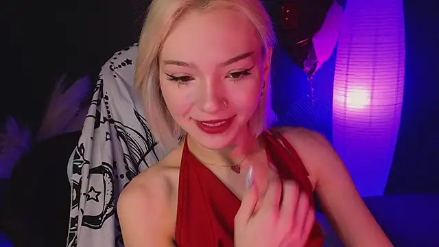 Snapshot of SandraBoyl chatting on 03/04/25, 01:12 SandraBoyl online show from 03/04/25, 01:12