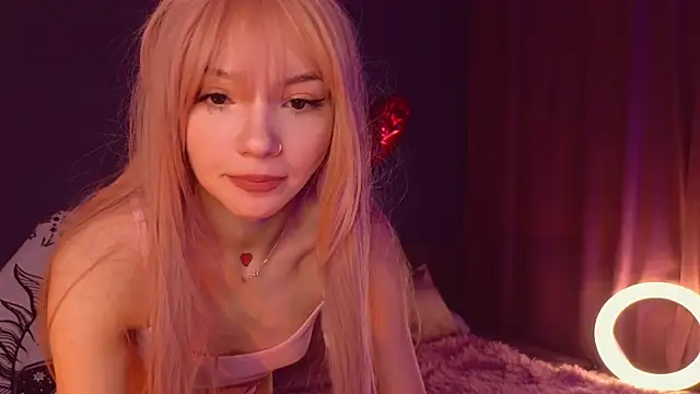 Snapshot of SandraBoyl chatting on 03/05/25, 01:10 SandraBoyl online show from 03/05/25, 01:10