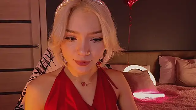 Snapshot of SandraBoyl chatting on 03/14/25, 01:05 SandraBoyl online show from 03/14/25, 01:05