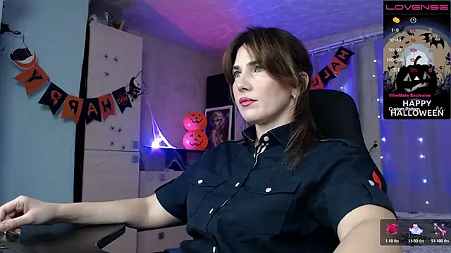 Daniela Cooperr online show from 11/02/25, 04:45