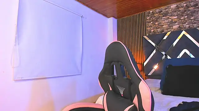 Snapshot of nathalia_zamu chatting on 10/11/25, 03:29 nathalia zamu online show from 10/11/25, 03:29