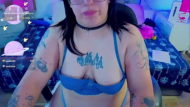 Snapshot of NatalieHarris chatting on 06/14/26, 02:24 NatalieHarris online show from 06/14/26, 02:24