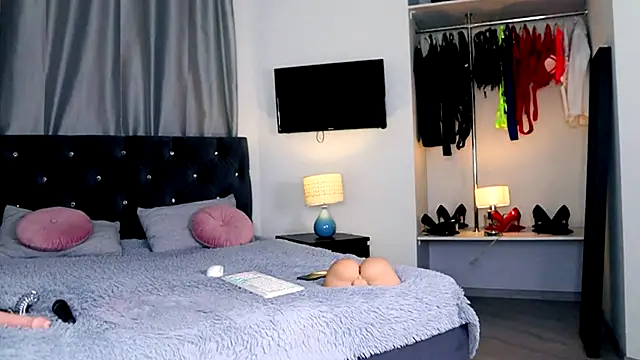 InvitingTina online show from 01/08/26, 03:23