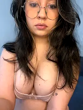 marie2  online show from 09/25/25, 05:41