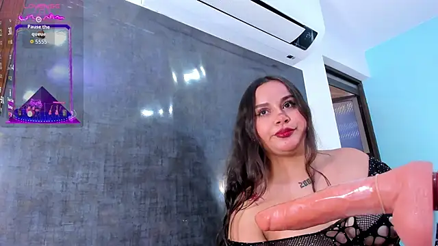 sophia vivas online show from 12/02/25, 08:43