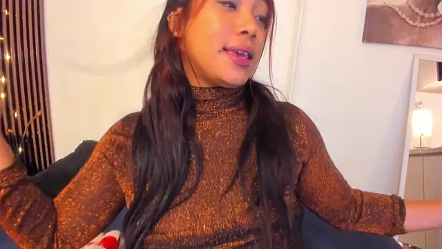 Snapshot of SaraApril_1 chatting on 04/05/26, 10:55 SaraApril 1 online show from 04/05/26, 10:55